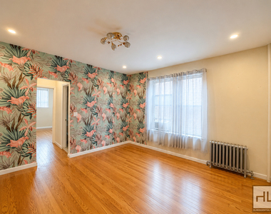 43 Avenue - Photo Thumbnail 1