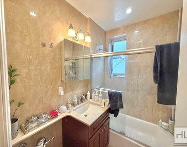 43 Avenue - Photo Thumbnail 12