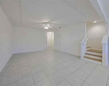 6222 Camino Drive - Photo Thumbnail 11