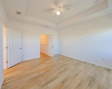 6222 Camino Drive - Photo Thumbnail 19