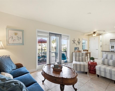 5191 Salmon Drive Se - Photo Thumbnail 2