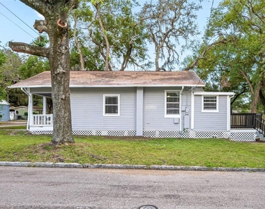 4908 N 15th Street - Photo Thumbnail 3