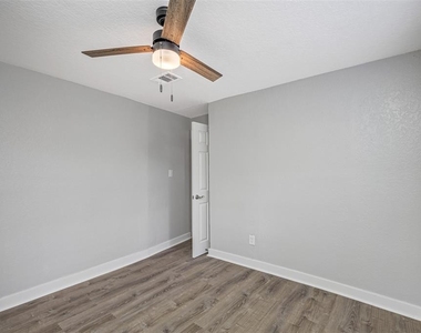 4908 N 15th Street - Photo Thumbnail 13