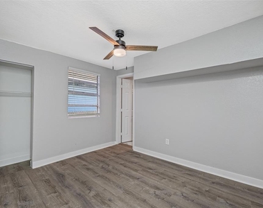 4908 N 15th Street - Photo Thumbnail 15