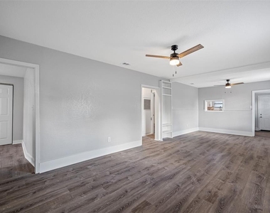 4908 N 15th Street - Photo Thumbnail 10
