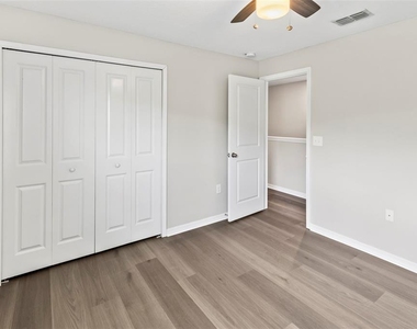 15504 Florence Hollow Place - Photo Thumbnail 20