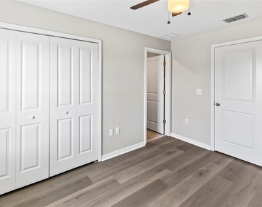 15504 Florence Hollow Place - Photo Thumbnail 25