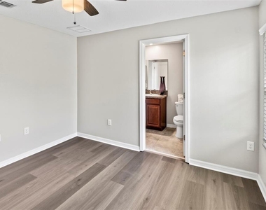 15504 Florence Hollow Place - Photo Thumbnail 21