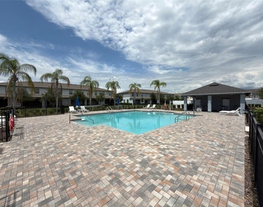 15504 Florence Hollow Place - Photo Thumbnail 38
