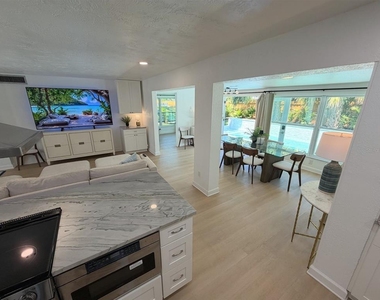5813 26th Avenue N - Photo Thumbnail 16