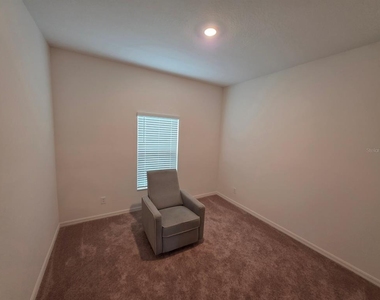 308 Bass Court - Photo Thumbnail 5