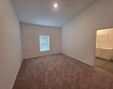 308 Bass Court - Photo Thumbnail 6