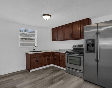 1460 Marvin C Zanders Avenue - Photo Thumbnail 9