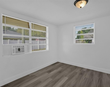 1460 Marvin C Zanders Avenue - Photo Thumbnail 6