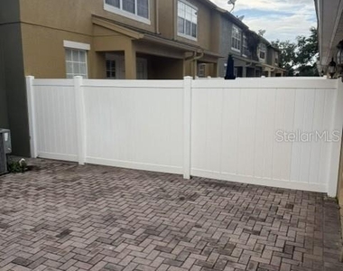 7735 Fairgrove Avenue - Photo Thumbnail 16