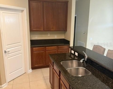 7735 Fairgrove Avenue - Photo Thumbnail 5