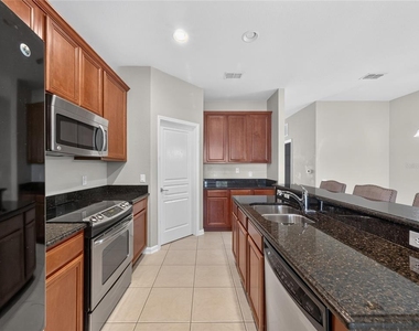 7735 Fairgrove Avenue - Photo Thumbnail 2
