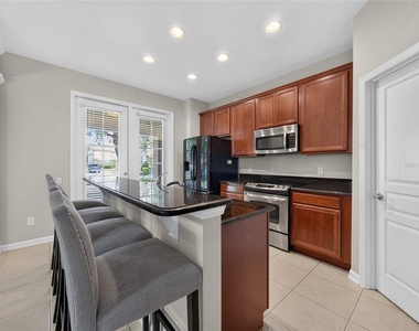 7735 Fairgrove Avenue - Photo Thumbnail 8