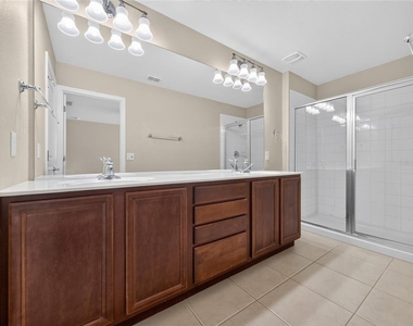 7735 Fairgrove Avenue - Photo Thumbnail 16