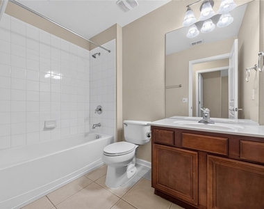 7735 Fairgrove Avenue - Photo Thumbnail 21