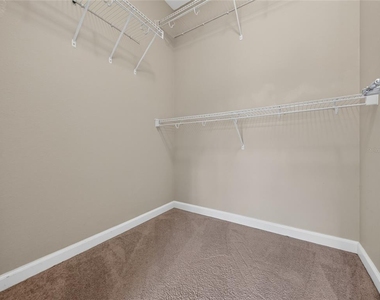 7735 Fairgrove Avenue - Photo Thumbnail 17