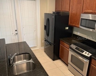 7735 Fairgrove Avenue - Photo Thumbnail 8