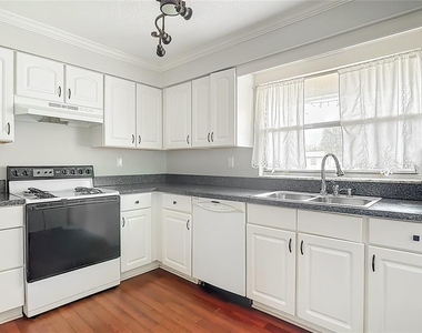 2971 Portsmouth Street - Photo Thumbnail 8
