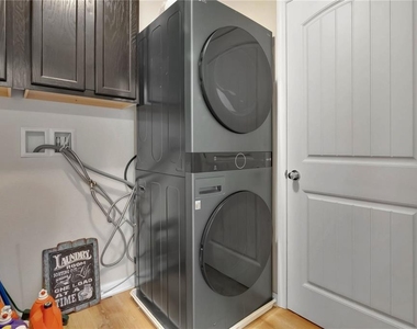 16137 Wind View Lane - Photo Thumbnail 19