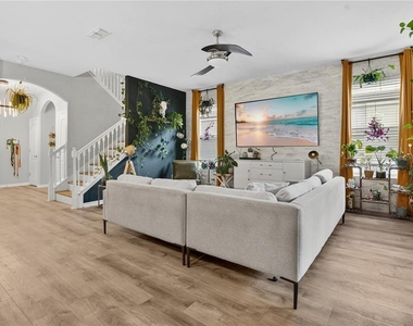 16137 Wind View Lane - Photo Thumbnail 4