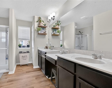 16137 Wind View Lane - Photo Thumbnail 11
