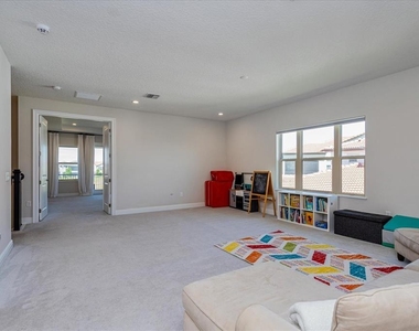 8222 Topsail Place - Photo Thumbnail 32