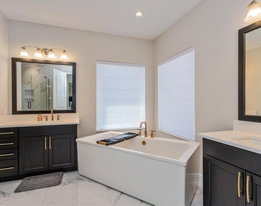 8222 Topsail Place - Photo Thumbnail 24