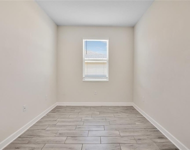 223 Bergamot Loop - Photo Thumbnail 17
