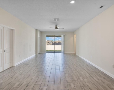 223 Bergamot Loop - Photo Thumbnail 7