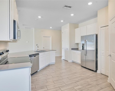 223 Bergamot Loop - Photo Thumbnail 5