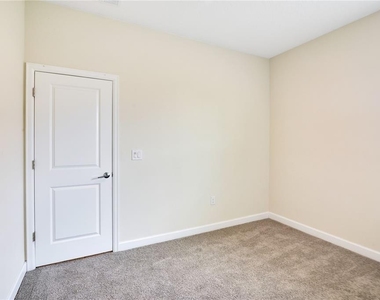 223 Bergamot Loop - Photo Thumbnail 15