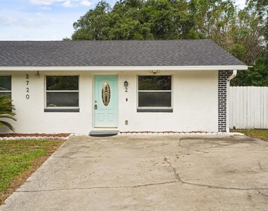 2720 S Sunrise Court - Photo Thumbnail 2