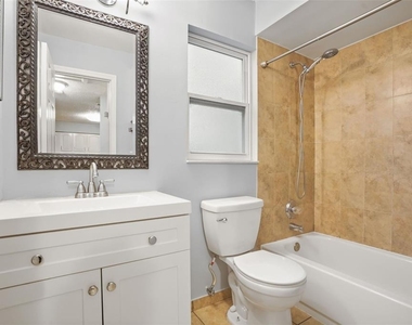 2720 S Sunrise Court - Photo Thumbnail 28
