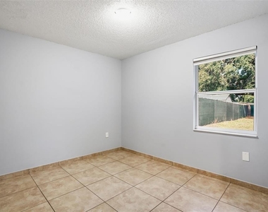 2720 S Sunrise Court - Photo Thumbnail 32
