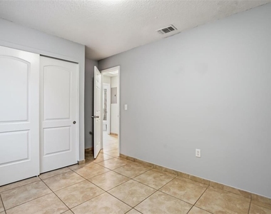 2720 S Sunrise Court - Photo Thumbnail 33