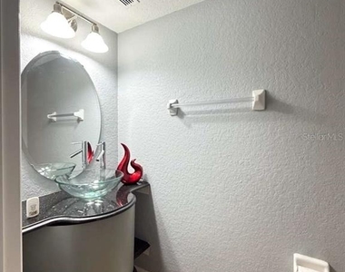1105 Toluke Point - Photo Thumbnail 11
