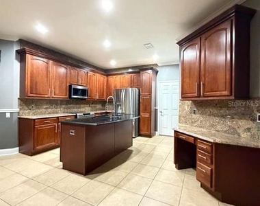 1105 Toluke Point - Photo Thumbnail 8
