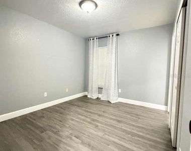 1105 Toluke Point - Photo Thumbnail 19