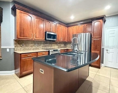 1105 Toluke Point - Photo Thumbnail 7