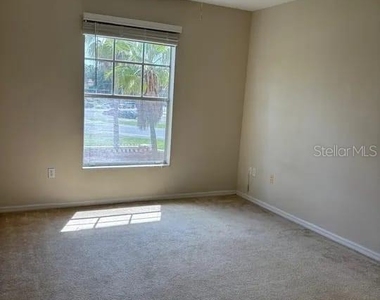 5560 Metrowest Boulevard - Photo Thumbnail 16