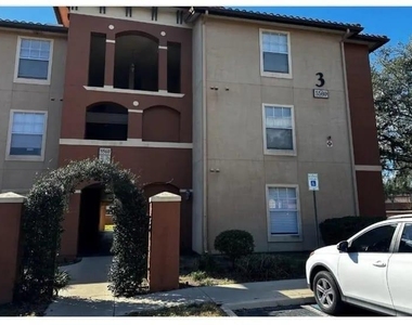 5560 Metrowest Boulevard - Photo Thumbnail 1