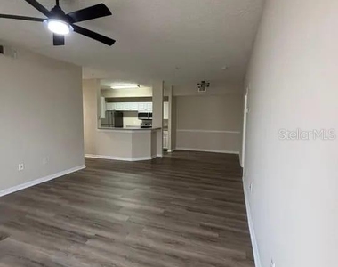 5560 Metrowest Boulevard - Photo Thumbnail 3