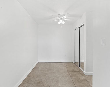 420 Tyler Avenue - Photo Thumbnail 14