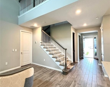 2853 High Pointe Street - Photo Thumbnail 8