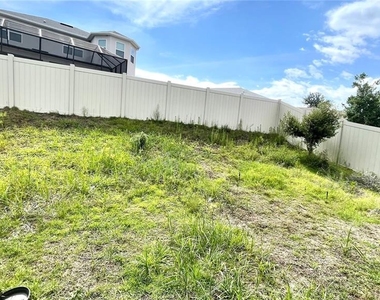 2853 High Pointe Street - Photo Thumbnail 39